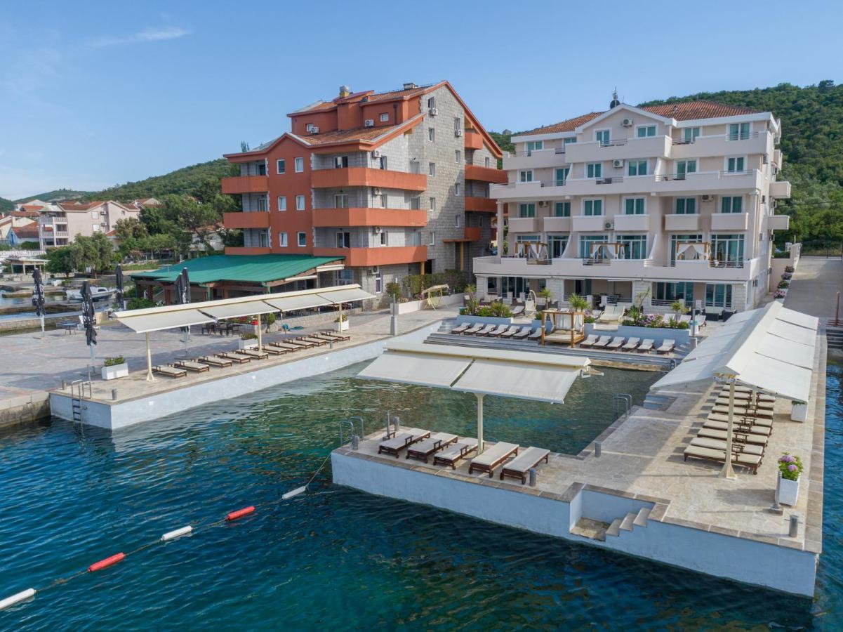 Apartments Adeona Тиват Екстериор снимка